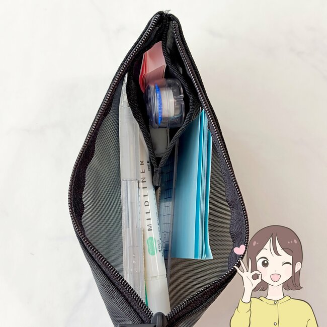 「財布がわりにおすすめ」「軽くてかさばらない」無印良品の“ポケット付きケース”使い道が無限大すぎる！「リピート買いして5つ利用しています」