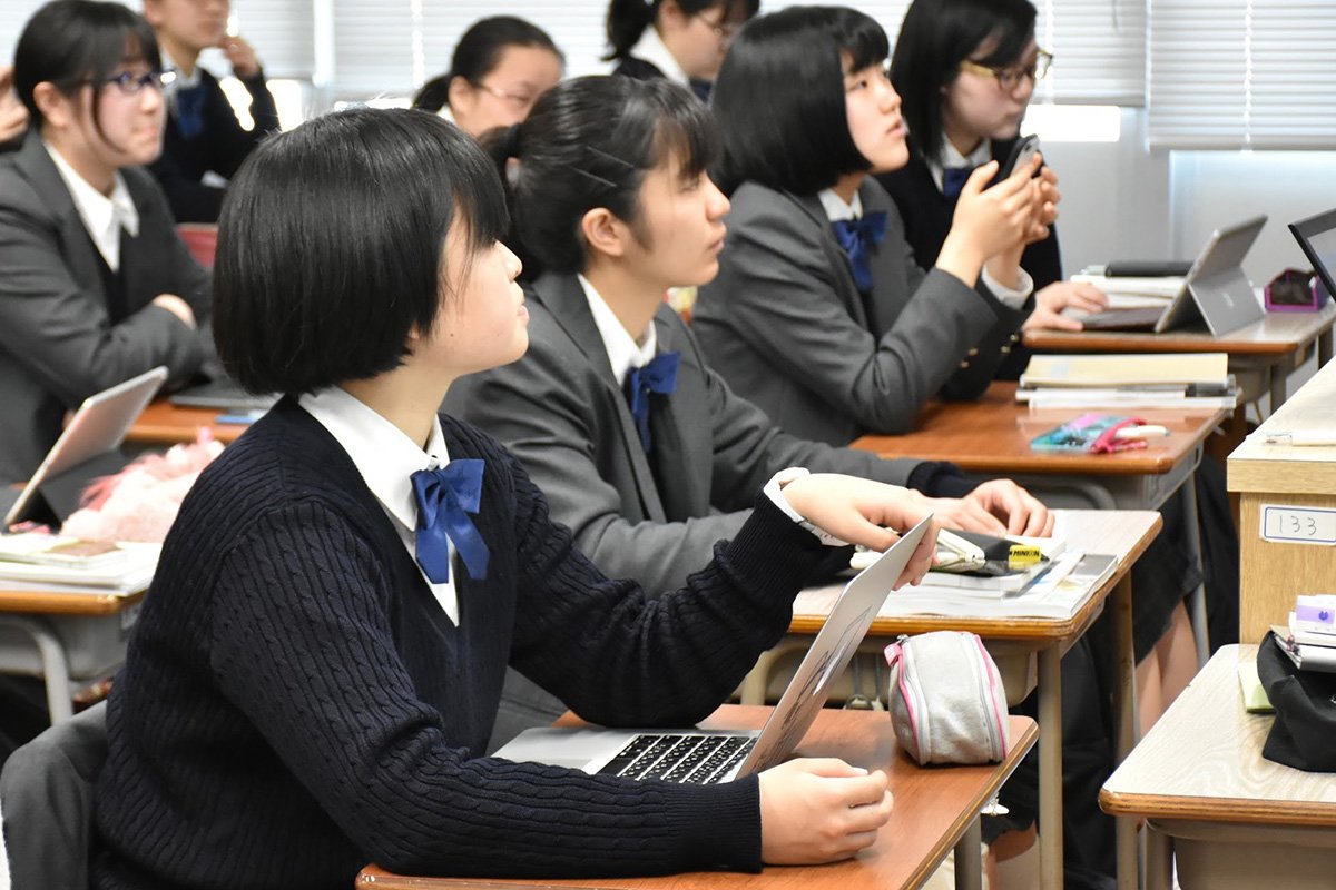 コロナ禍で「自宅リモート学習元年」となった学校と家庭で起きていること