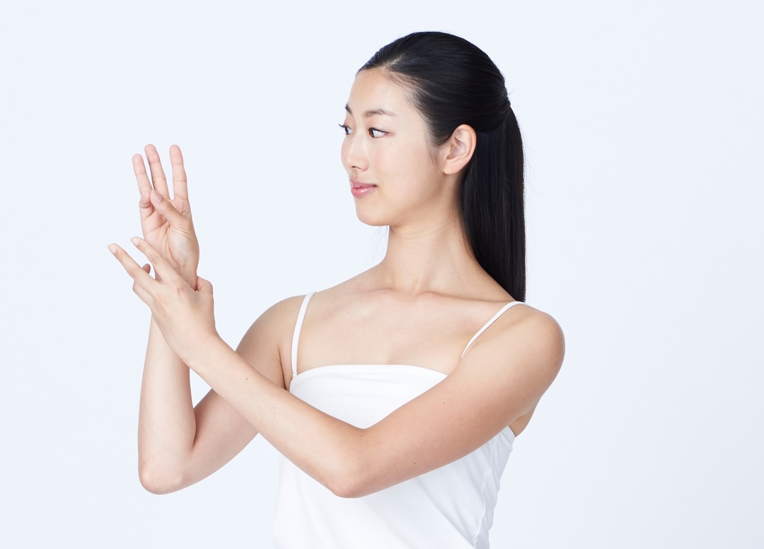 テレビで話題!肩こりにも効果的!<br />人生を変える「骨ストレッチ」の<br />代表的エクササイズはコレだ!