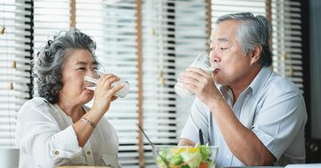 中高年が絶対足りない栄養素、水代わりに毎日飲むべきものとは？【医師が解説】