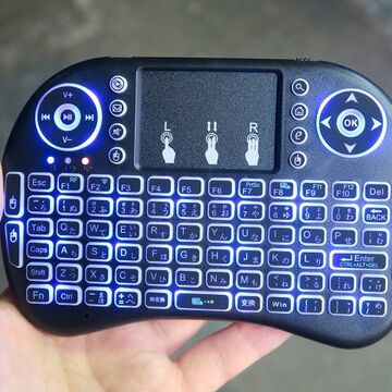 3色バックライト付き！ 1500円弱のパッド搭載のワイヤレスミニキーボード