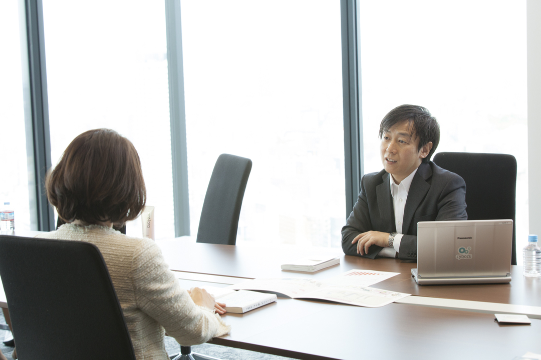 正社員の副業OKと残業禁止が<br />日本を救う