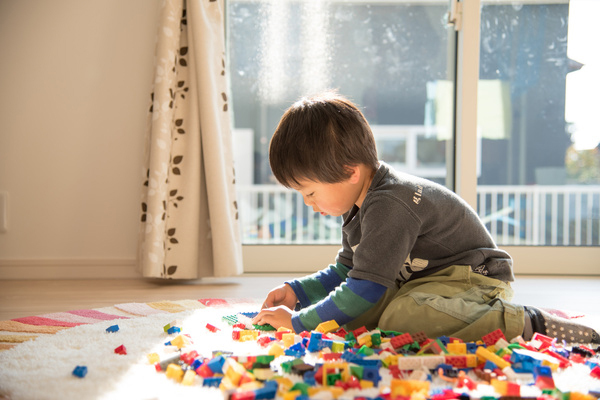 「10歳までにどれだけ遊んだか」でアタマの柔らかさが決まる