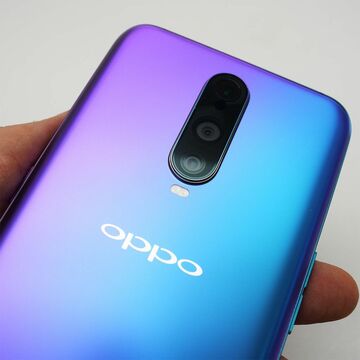 OPPO「R17 Pro」はド派手デザインの個性派SIMフリースマホ