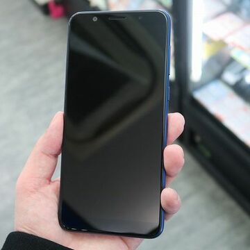 2万円で買える5000mAhのスタミナスマホ「ZenFone Max Pro (M1)」