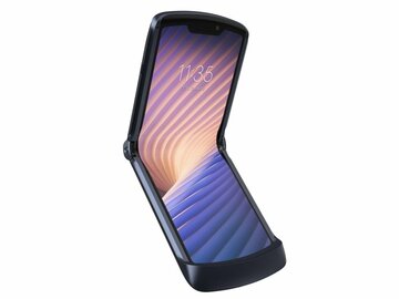 ソフトバンク、モトローラ製折りたたみ5Gスマホ「razr 5G」を3月26日発売