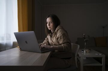 ロシアの市民生活を直撃、制裁の痛みに身構え