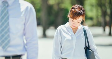 日本の総労働時間が激減しているのに「疲れが取れない」「職場が幸せになってない」深刻なワケ