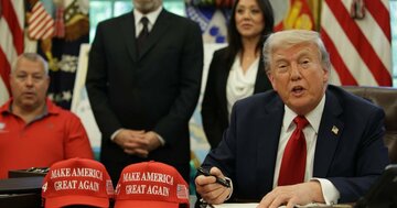 トランプ大統領は富裕層を潤す逆ロビン・フッド？それでも労働者層が離反しない訳