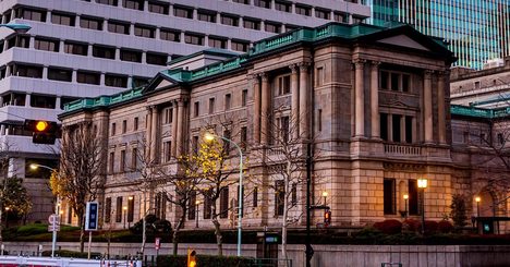 日銀が株で「大もうけ」、ヘッジファンドなら黒田総裁の成功報酬はいくらか