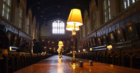 「ハリー・ポッター」のホグワーツより厳しい？イギリス名門校のリアルな寮生活とは