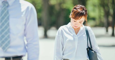 日本の総労働時間が激減しているのに「疲れが取れない」「職場が幸せになってない」深刻なワケ