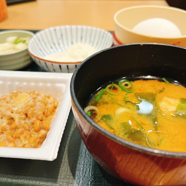 こりゃ毎朝通いたくなるわ…!なか卯の「500円以下モーニング」旅館の朝食みたいで満足感スゴすぎる!