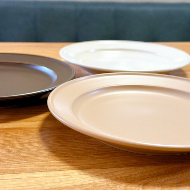 まとめ買いして大正解でした！セリアの「喫茶店みたいなオシャレ食器」お店でモーニングを食べてる気分になります！《購入レビュー》