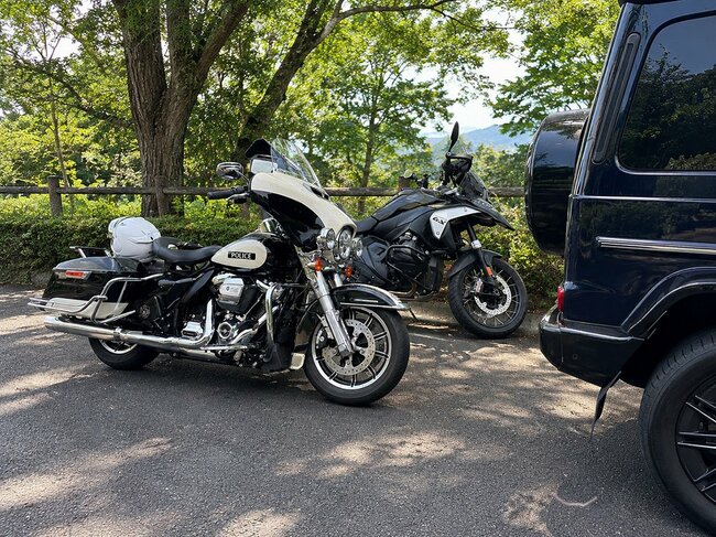 FLHTP、BMW R 1300 GS
