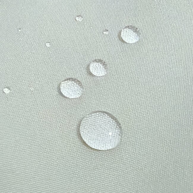 「まさかワークマンでこんな可愛いブラウスに出会えるとは！」1780円の“華やかトップス”ふんわりしたシルエットが素敵！「とても可愛いデザインで気に入りました」「サラッとしていて着心地よいです」