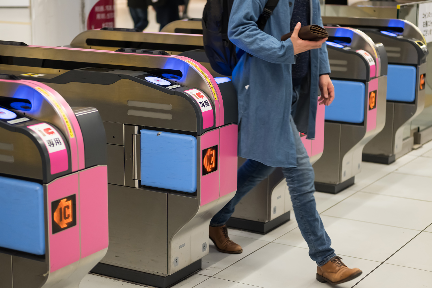 「切符の買い方」を英語で説明できますか?