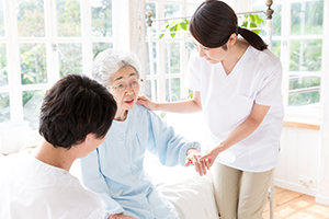 「新3本の矢」に「介護離職ゼロ」政策が含まれた意味