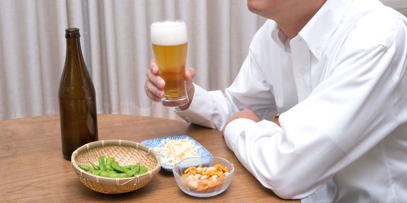 家飲み でも太る人 深夜メシ でも太らない人の違い ビールを飲んでも飲んでも腹が凹む法 ダイヤモンド オンライン