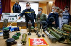 ウクライナ弱体化狙うロシアのハイブリッド戦争