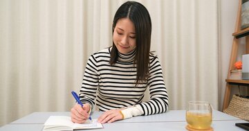 えっ、書くだけでいいの？情報だらけで不安が止まらない人の頭がスッキリする習慣
