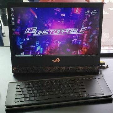 約92万円って車が買えちゃう!　ASUSの「ROG Mothership GZ700GX」を吟味
