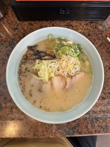 長渕剛が「必ず立ち寄る」ラーメン屋、 絶対インスタ映えしないけど激ウマだった！