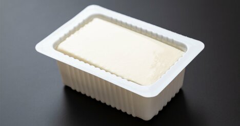 バルセロナの豆腐店主が悲鳴！日本のプラスチック容器が税関で止められた驚きの理由