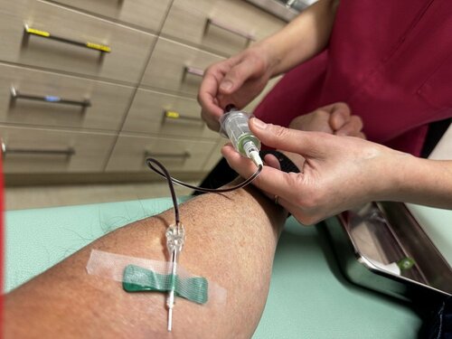 後日採血のため、再びいとう整形外科へ