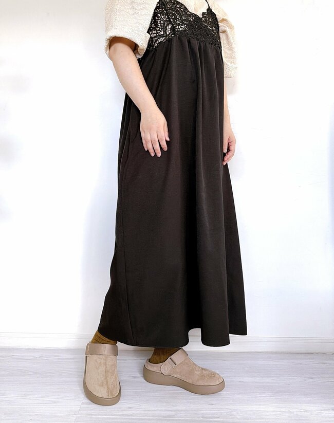 「久々に即買い商品!」スポッと履けて楽ちん!無印良品の“ぽってりサンダル”履き心地もバツグン!「シルエット可愛すぎる!」「色も大人な感じ」《購入レビュー》