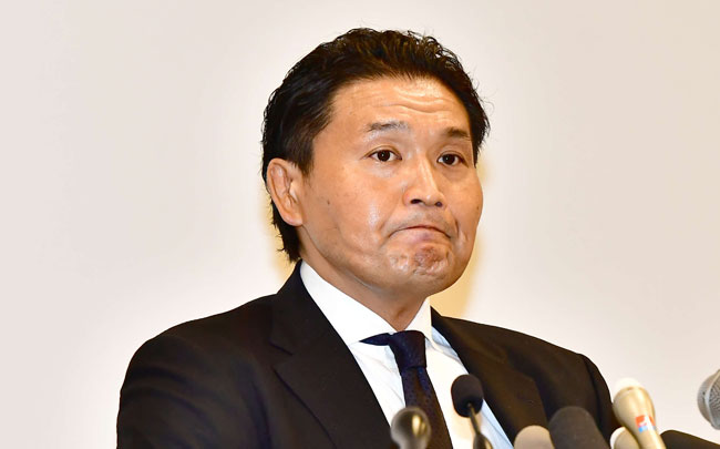 引退記者会見に臨む貴乃花親方