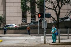 米医療従事者団体、新型コロナワクチン接種の義務化求める