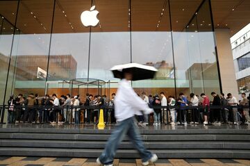 アップルが避けたiPhone格安路線