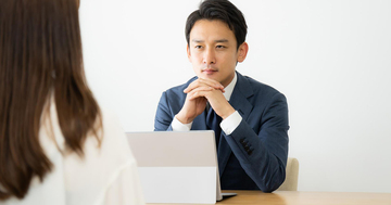 なぜ、相手を論破しようとする人は、寡黙な人に「交渉」で負けるのか?
