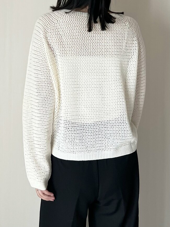 すぽっと着るだけでカワイイ！ユニクロの「ふんわりトップス」どこから見てもシルエットがきれい！