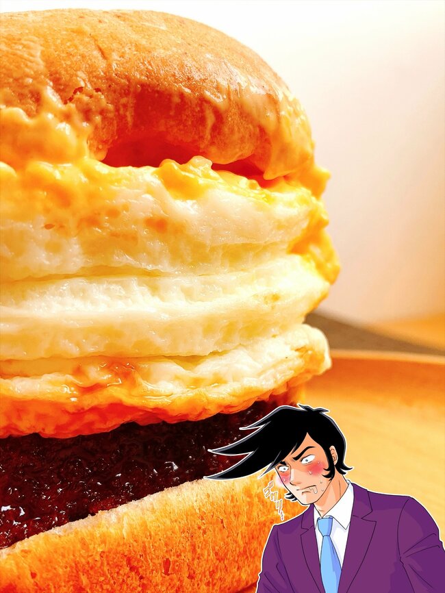 「ボリュームえぐい」「デカすぎる」ケンタッキーの“やけくそバーガー”卵たっぷりで幸福感がすごい！「思った以上にでかくて食べるの大変だった」《実食レビュー》