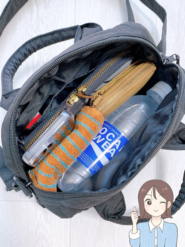 「予備で2個買いました」3COINSの“めちゃ軽バッグ”がばっと開いて使いやすい！「サイズ感がいい」「軽さと手軽さが両立してる」