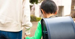 「親ガチャ」と子どもに言わせる社会になぜなったのか？親の格差が子に影響する“ペアレントクラシー”の引き金とは