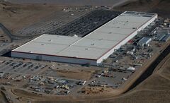 米国初の大型EV電池工場、パナソニックの教訓