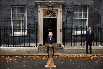 トラス英首相が辞任表明　就任から2カ月足らず
