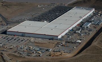 米国初の大型EV電池工場、パナソニックの教訓
