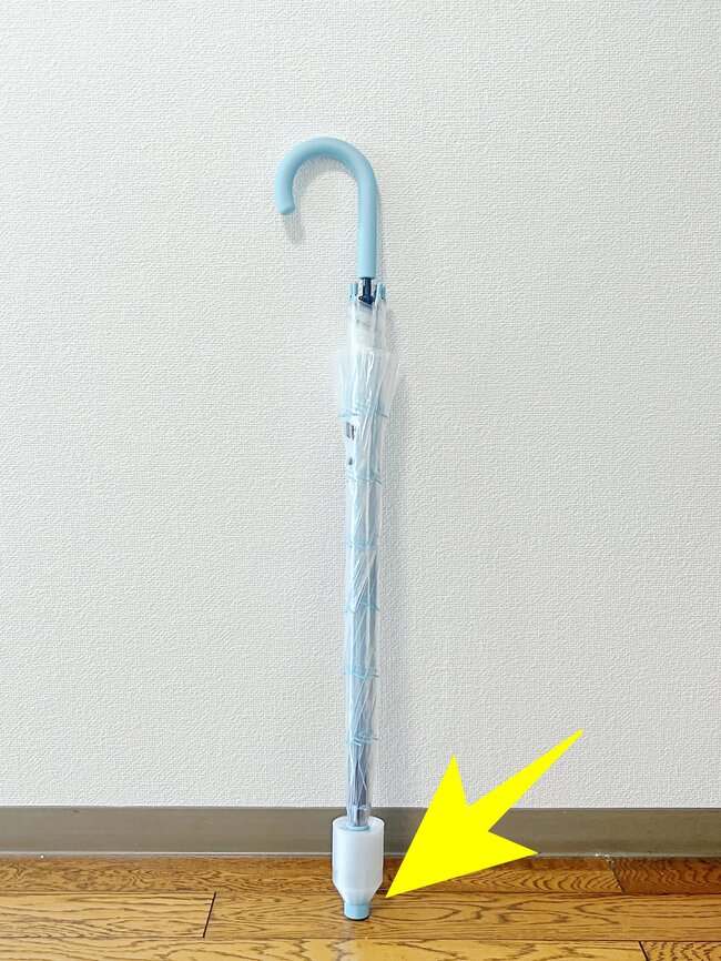 もう普通の傘に戻れないかも…3COINSの「天才レイングッズ」雨の日ストレスから解放されました!