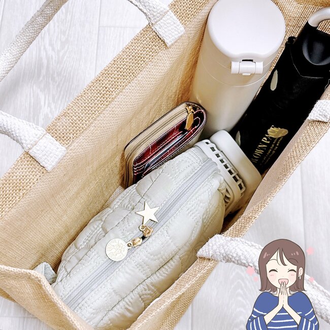 【スタバ】お薬手帳と診察券30枚がスッポリ!可愛すぎる「大容量ポーチ」ガバッと開いて使いやすい《購入レビュー》