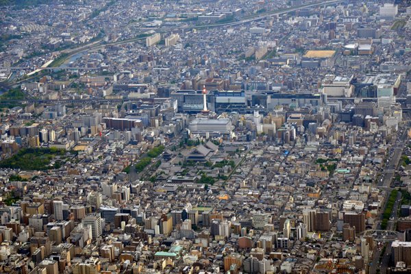 現在の京都市内を空撮　Photo：PIXTA