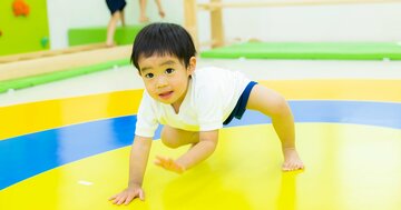 子どもの「体幹」が育つ！家庭でできるシンプルな運動【理学療法士が解説】