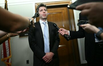 米当局者、AI業界への政府出資について協議