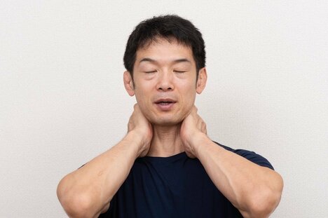 夜中、目覚めてしまう人はやってみて。慢性的な疲れが取れる「朝まで熟睡」ストレッチ・ベスト1〈再配信〉