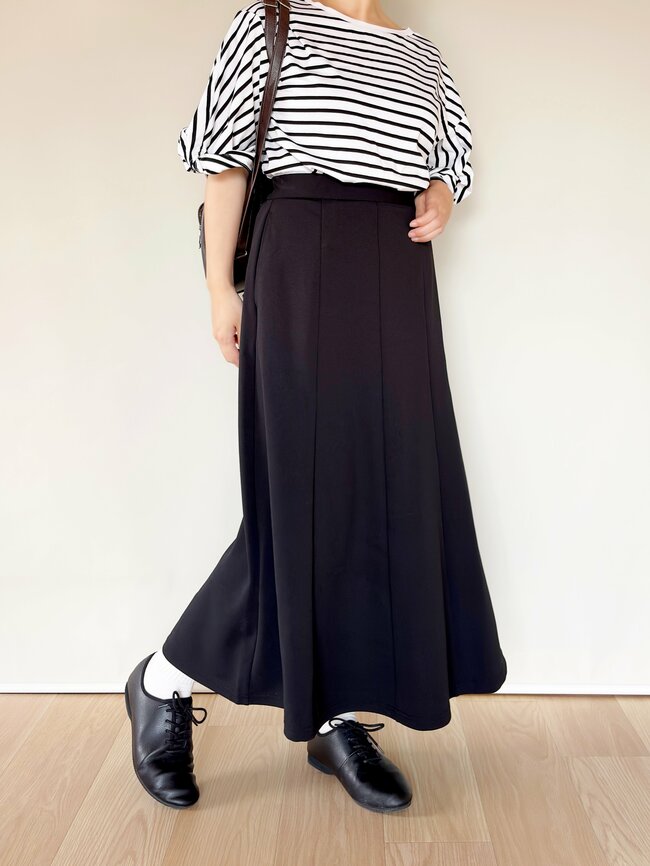 下半身がキレイに見える！GUの“2990円→1990円スカート”シルエットが完璧すぎる！「やっと見つけた理想のスカート！」「お腹やお尻が気になりません」
