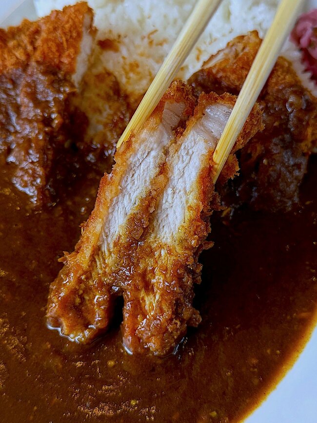 「ダントツに美味しい」ロイヤルホストの“平日限定ランチ”味もボリューム大満足！「想像の1.5倍くらいあって驚愕した」「さすがはロイホだわ」《実食レビュー》