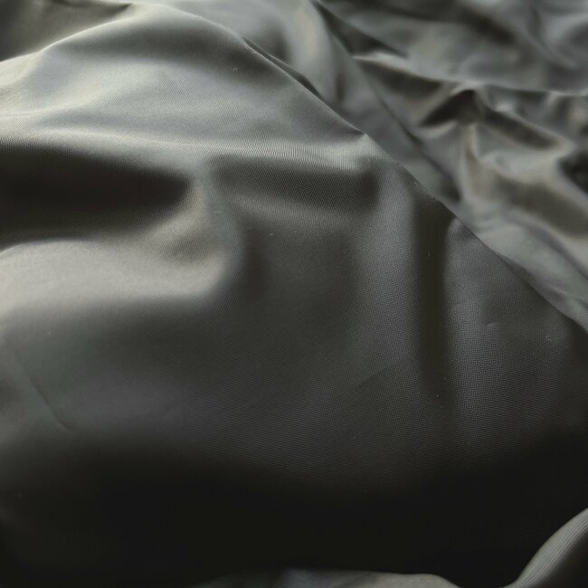 「家の中でも活躍してます」ハニーズの“ぽかぽかベスト”マフラーなしでも暖かい！「中に厚手のものも着れる」「スゴく暖かい！」